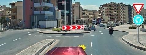 Въезд на перекресток с указанной полосы:
