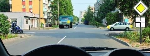 You have to give way to