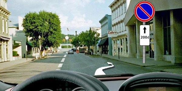 В зоне действия указанных дорожных знаков разрешается ли совершать остановку с целью посадки пассажиров?